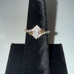 Marquise 10k gold ring